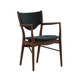 46 Armchair, valnød af Finn Juhl