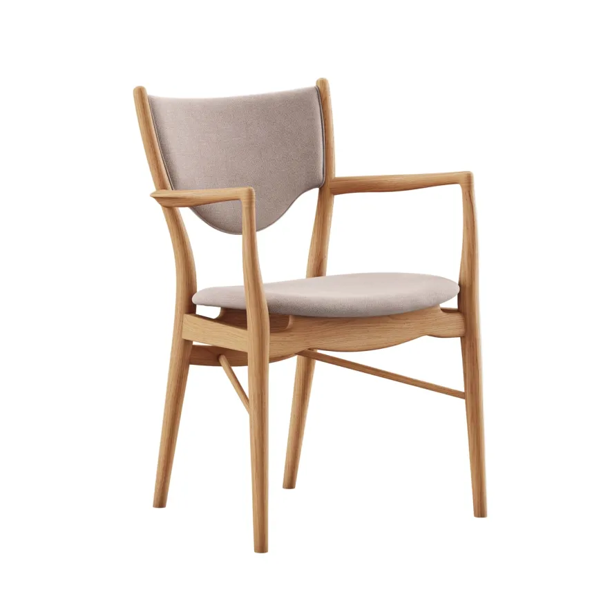 46 Armchair, valnød af Finn Juhl