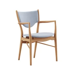 46 Armchair, valnød af Finn Juhl