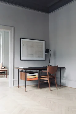 46 Armchair, valnød af Finn Juhl