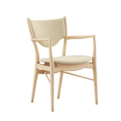 46 Armchair, valnød af Finn Juhl