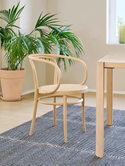 209 Armstol, bøg fra Thonet