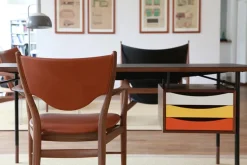 46 Armstol, Elegance valnød, valnød stel af Finn Juhl