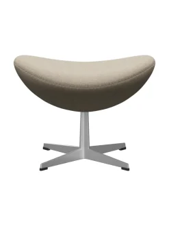 3127 Fodskammel til Ægget af Arne Jacobsen stofgr. 2