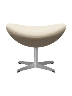 3127 Fodskammel til Ægget af Arne Jacobsen stofgr. 2