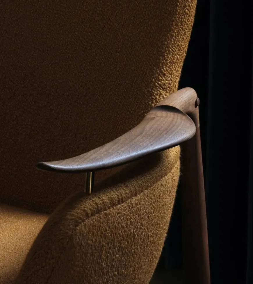 53 Lænestol, valnød af Finn Juhl