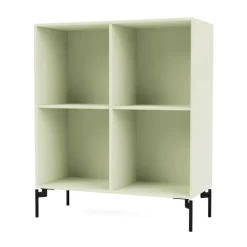 1112 reol inkl. sokkel fra Montana