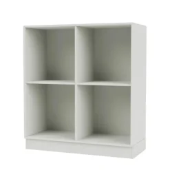 1112 reol inkl. sokkel fra Montana