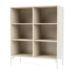 1113 reol inkl. sokkel fra Montana