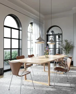 3207 Serie 7 Armstol af Arne Jacobsen