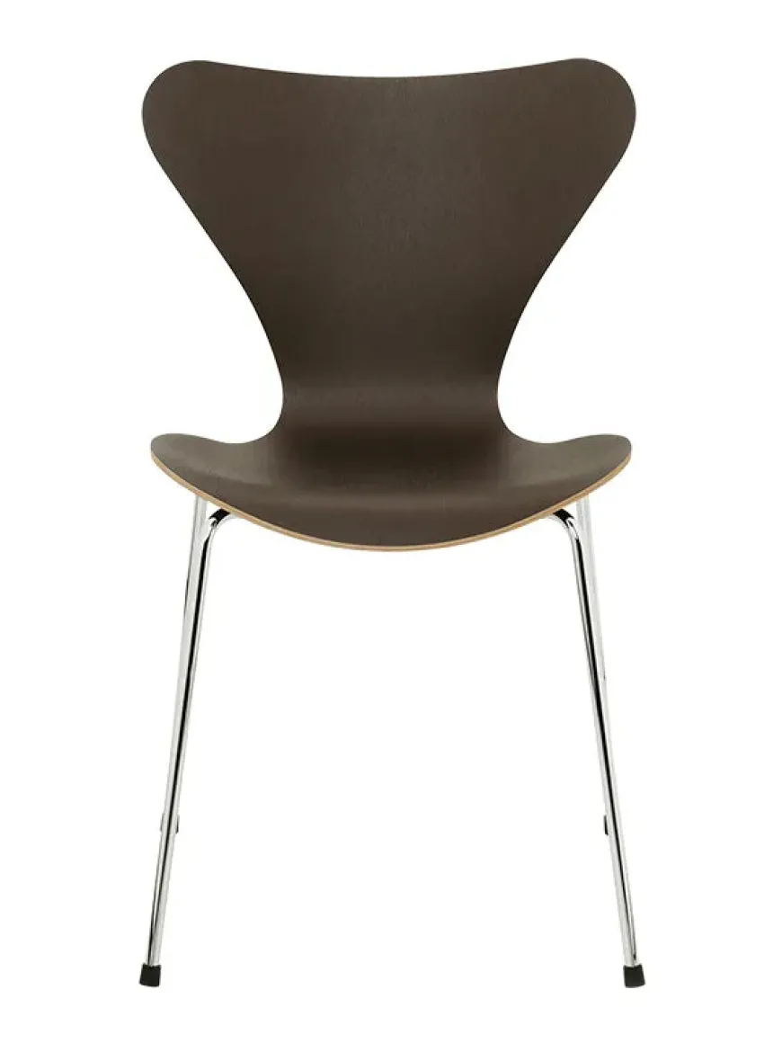 3107 Serie 7 Stol, naturfiner af Arne Jacobsen