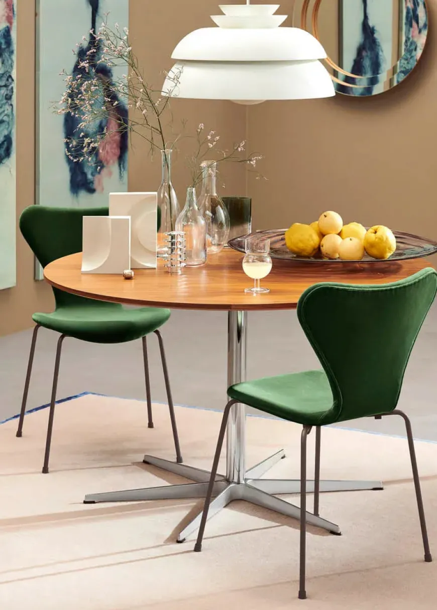 3107 Stol, fuldpolstret velour af Arne Jacobsen