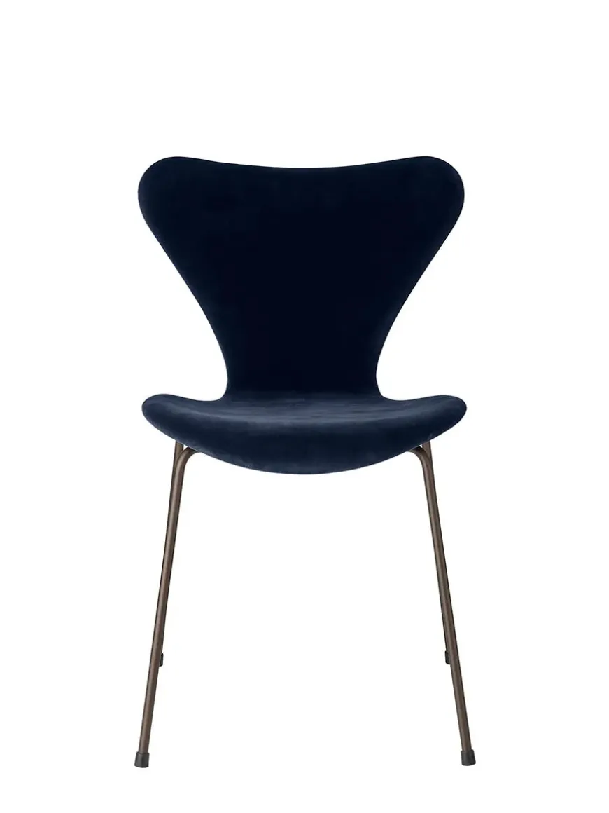 3107 Stol, fuldpolstret velour af Arne Jacobsen