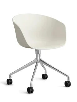 About a Chair AAC52 Forsidepolstret, hvid skal fra Hay