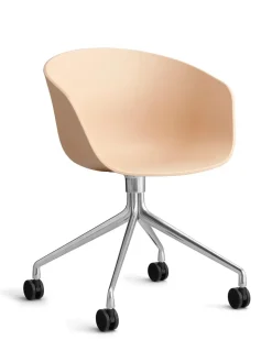 About a Chair AAC53 fra Hay