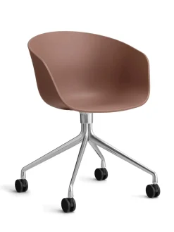 About a Chair AAC52 fra Hay