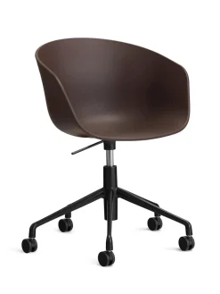 About a Chair AAC52 fra Hay