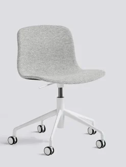 About a Chair AAC51 fra Hay