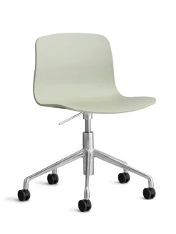 About a Chair AAC51 fra Hay