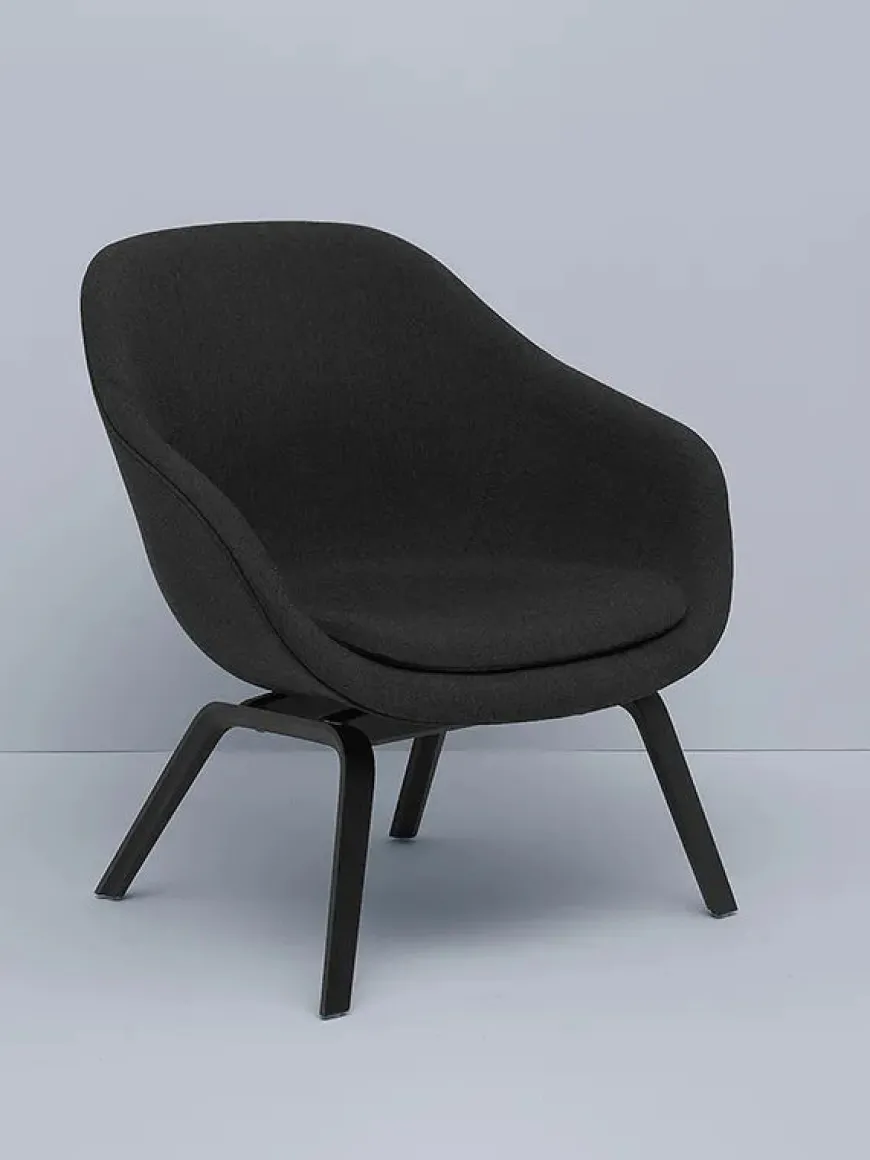 About a Lounge Chair low AAL83 fra Hay