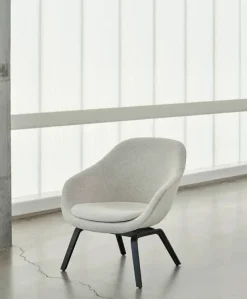About a Lounge Chair low AAL82 fra Hay