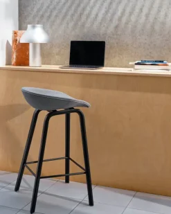 About a Stool AAS33 fra Hay