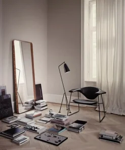 Adnet spejl, firkantet fra GUBI