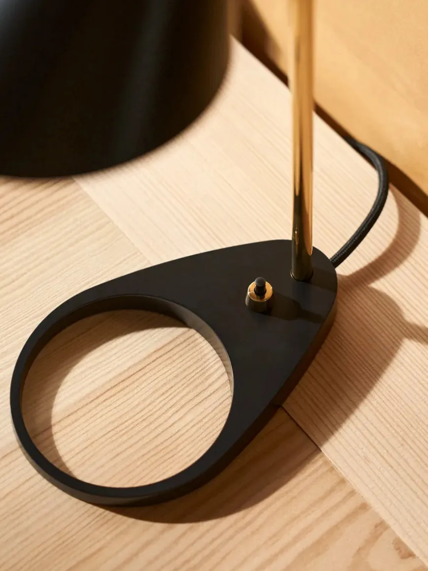 AJ Mini Table Lamp, grey/brass af Arne Jacobsen