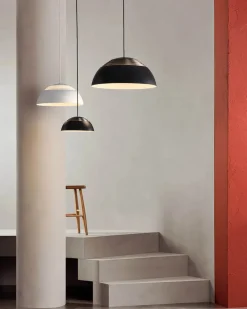 AJ Royal pendel Ø25, sort fra Louis Poulsen