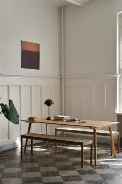 Betty bænk TK5 fra &Tradition