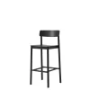 Betty TK16 Bar Chair fra &Tradition