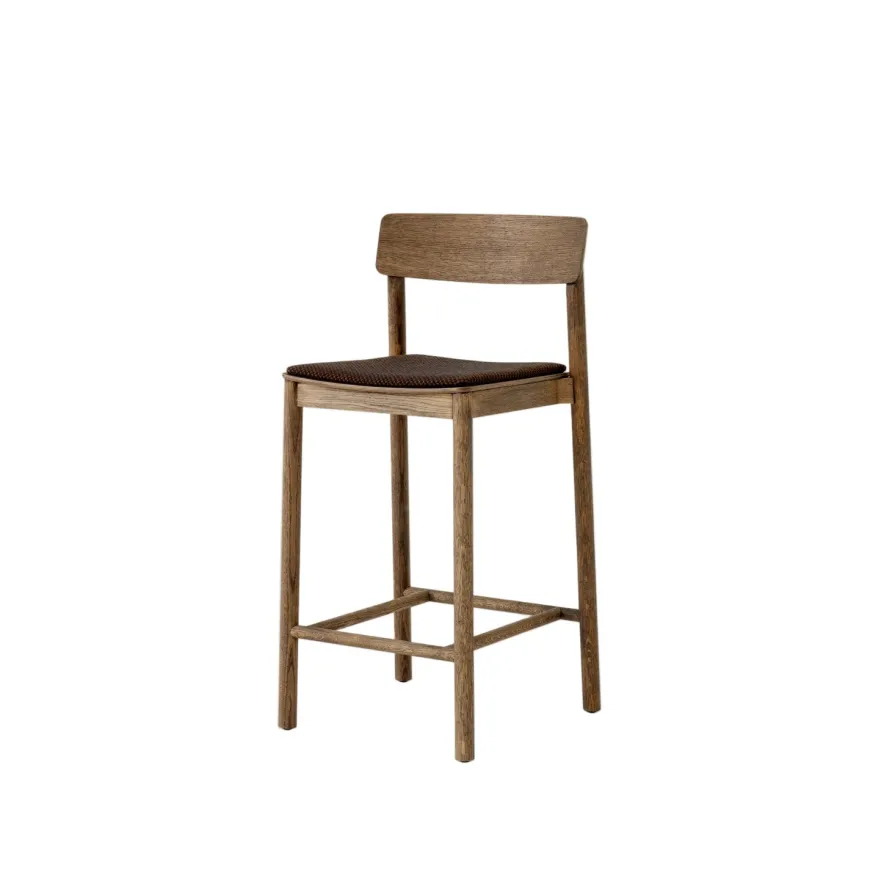 Betty TK14 counterstol med polster fra &Tradition