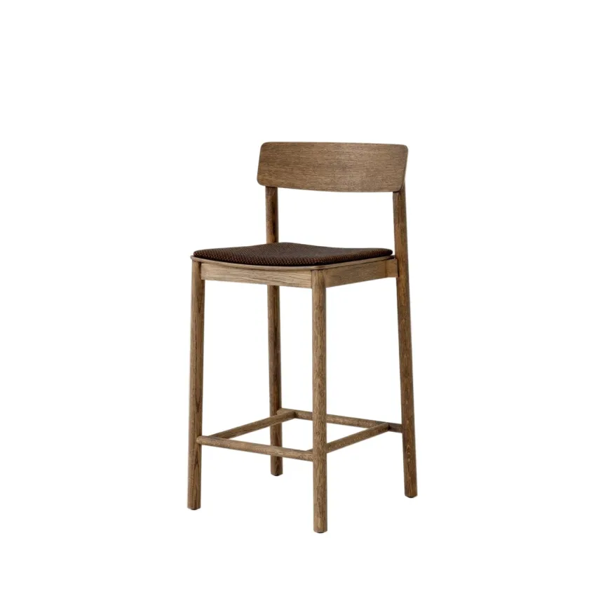 Betty TK14 counterstol med polster fra &Tradition