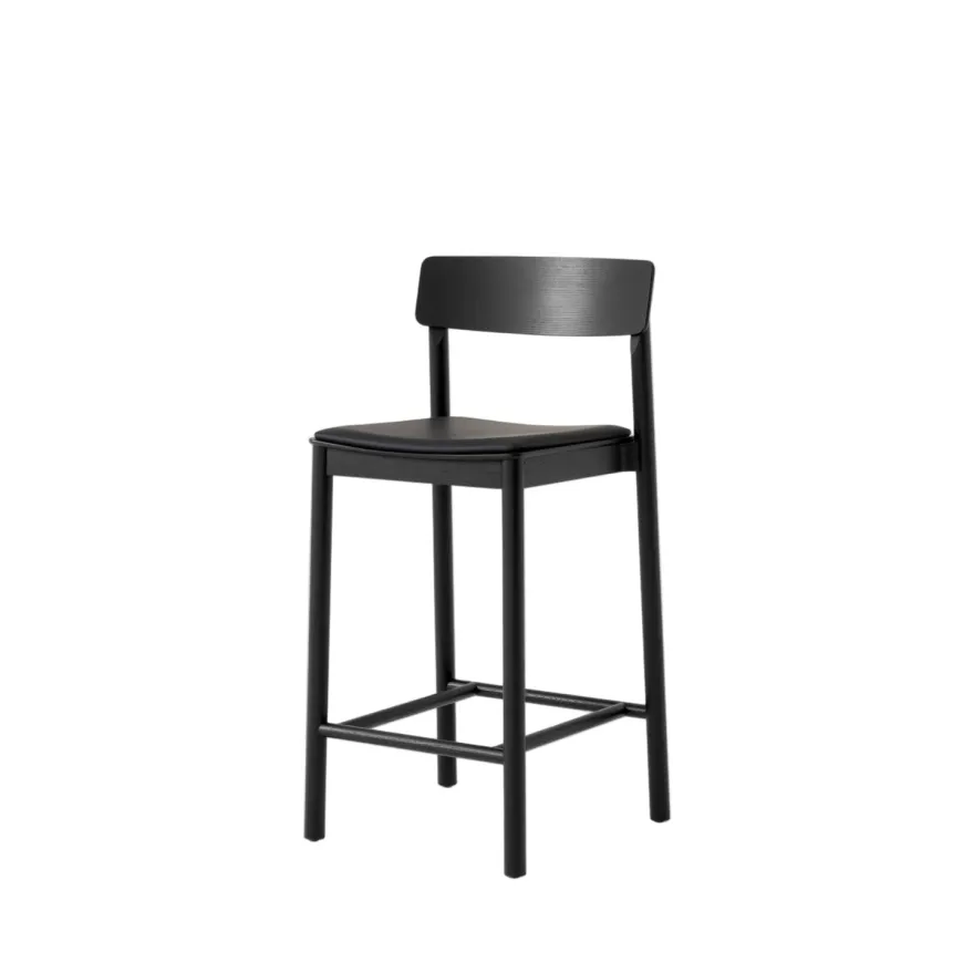 Betty TK14 counterstol med polster fra &Tradition