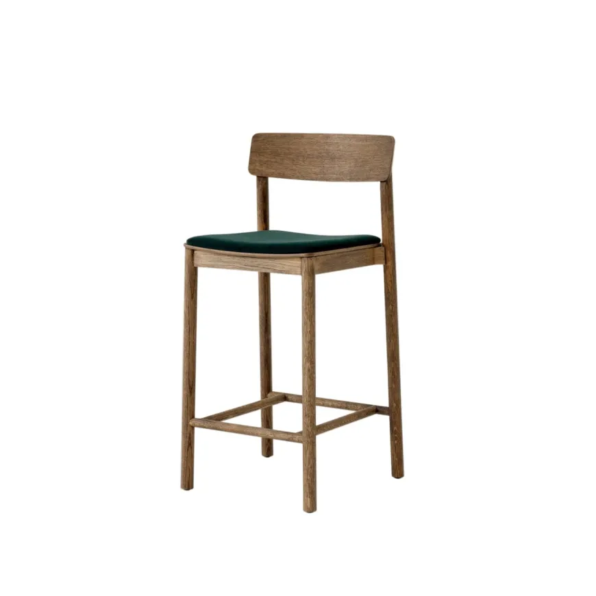 Betty TK14 counterstol med polster fra &Tradition