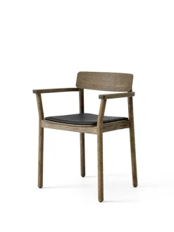 Betty TK11 Spisebordsstol, røget eg/sort læder fra &Tradition