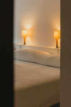 Básica M1 Bordlampe fra Santa and Cole