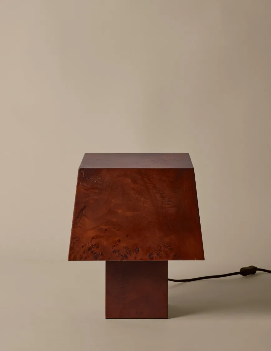Burl table lampe i Dark Stained Burl fra Ferm Living