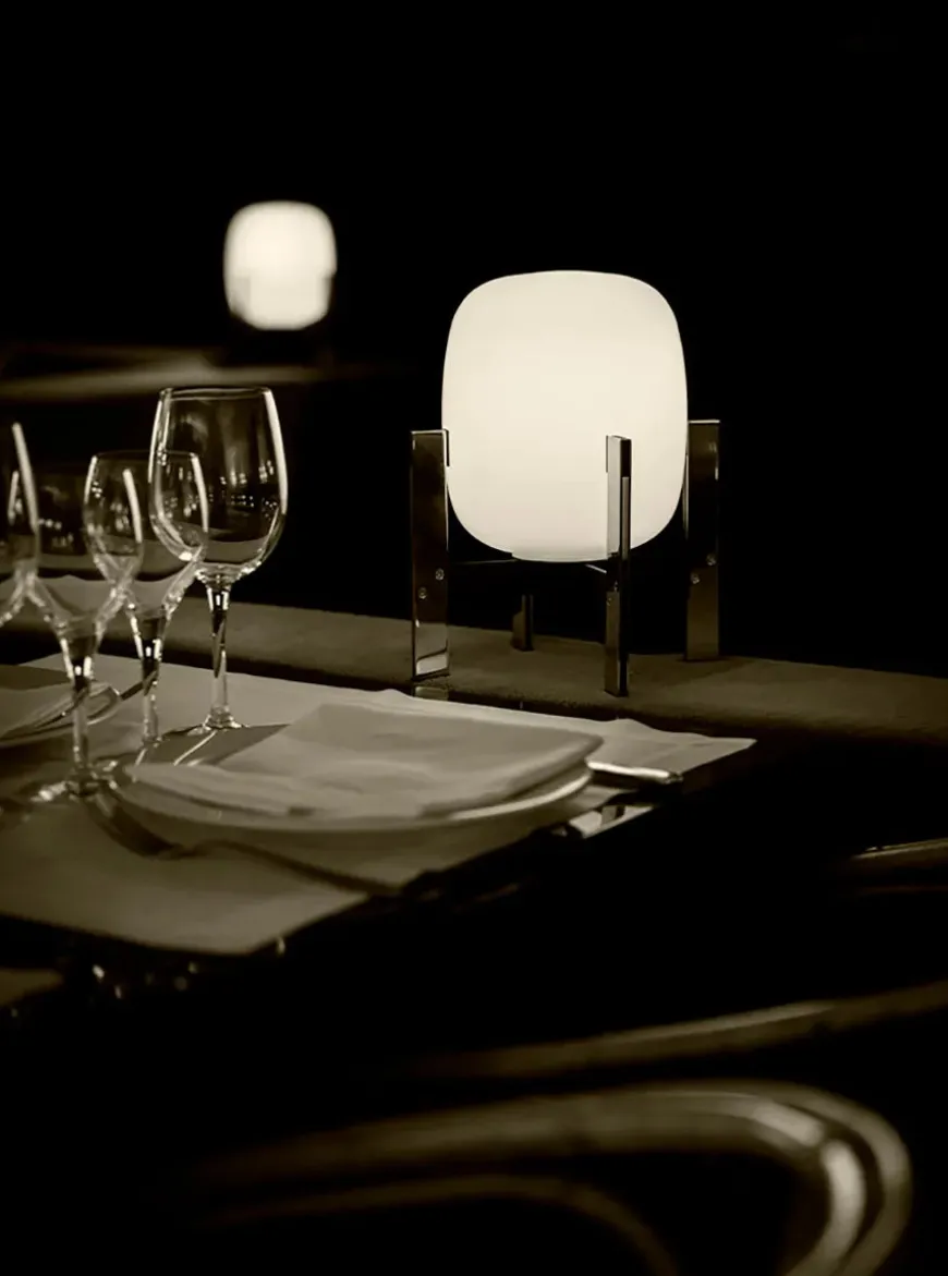 Cestita Metal Lampe fra Santa and Cole