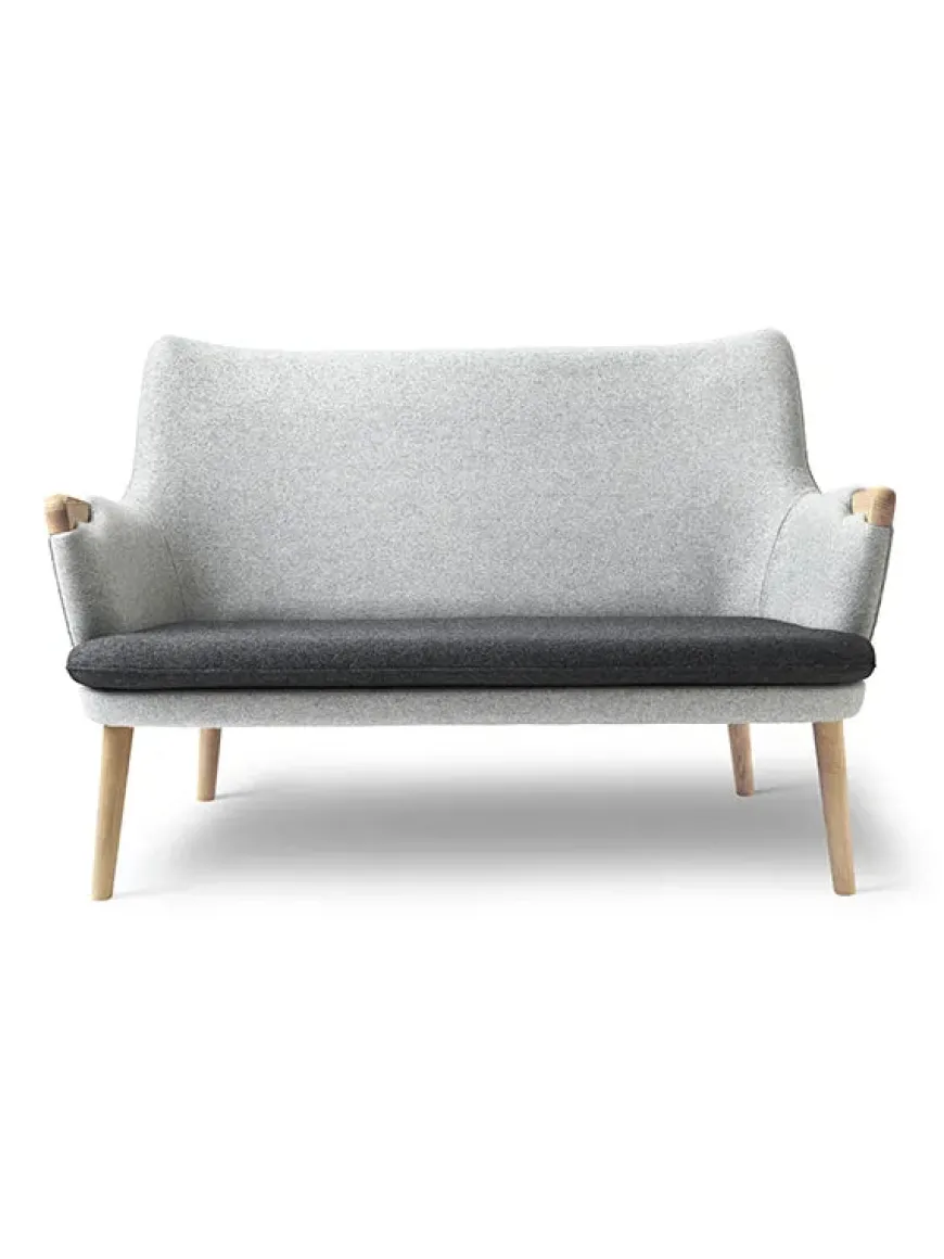 CH72 Sofa af Hans J. Wegner