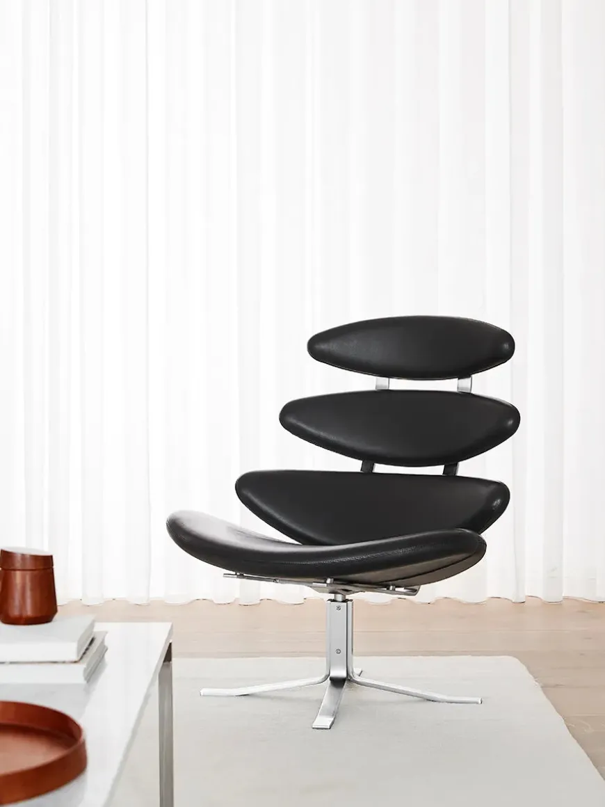 Corona Stol, sort omni 301 læder fra Erik Jørgensen