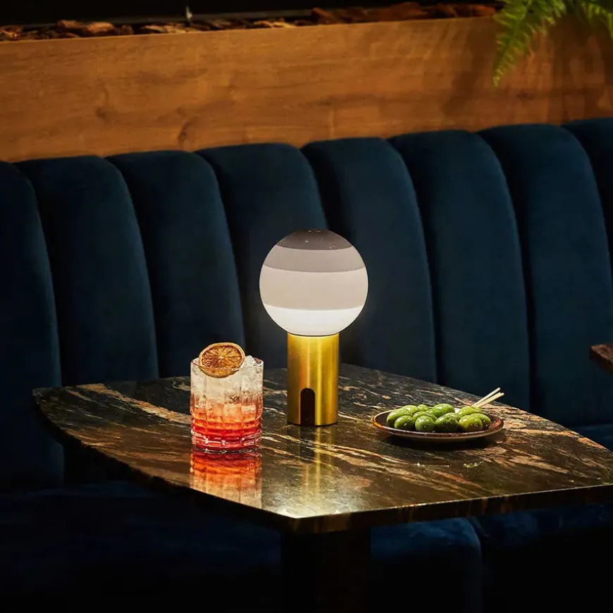 Dipping Light Portable bordlampe fra Marset