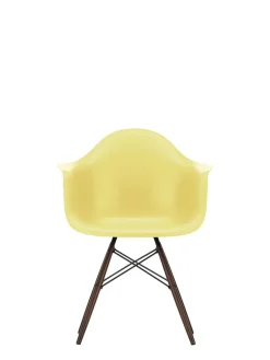 Eames Plastic Armchair DAW, mørkbejdset ahorntræ fra Vitra