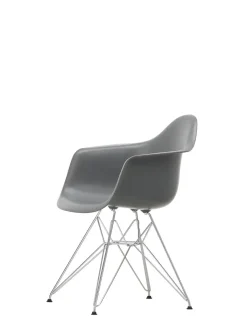 Eames Plastic Armchair DAR, forkromet fra Vitra