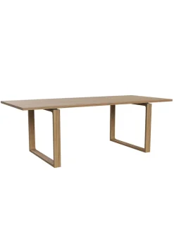 Essay Spisebord af Cecilie Manz