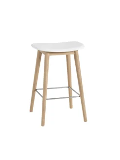 Fiber Bar Stool Wood fra Muuto