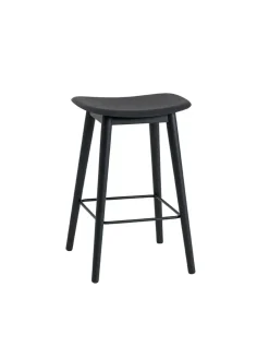 Fiber Bar Stool Wood fra Muuto