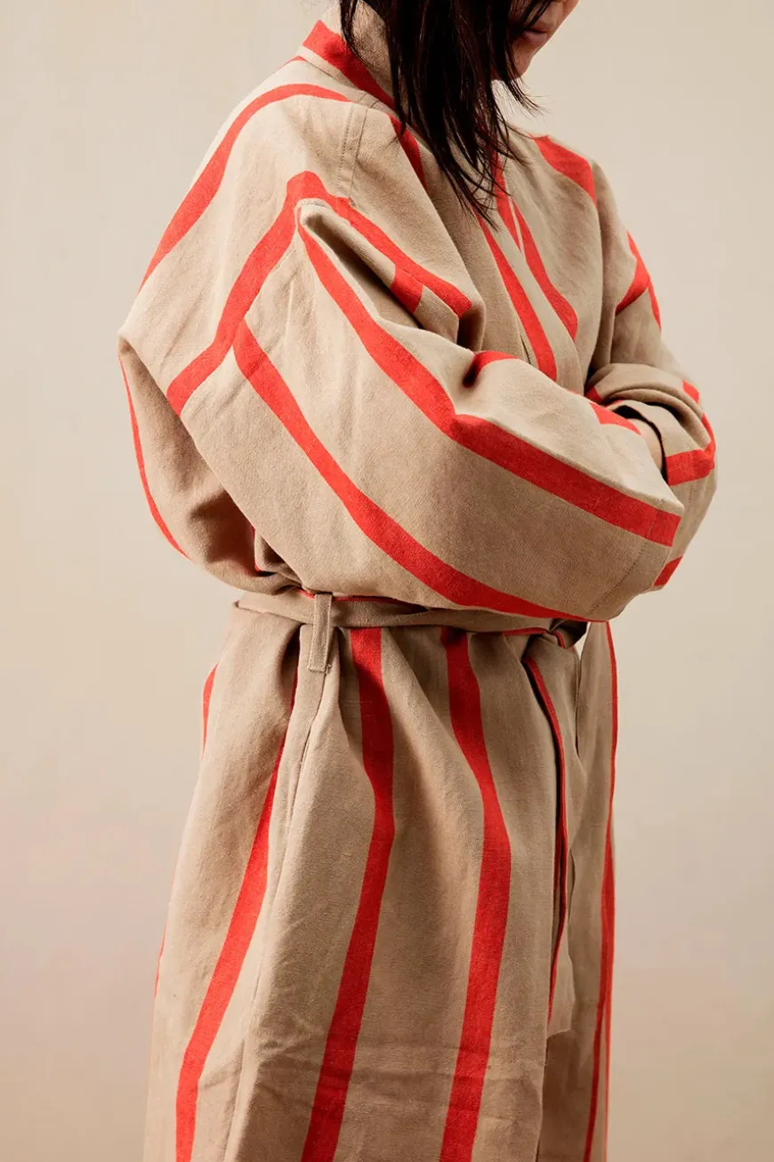 Field Robe, sand/black fra Ferm Living