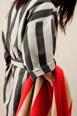 Field Robe, sand/black fra Ferm Living