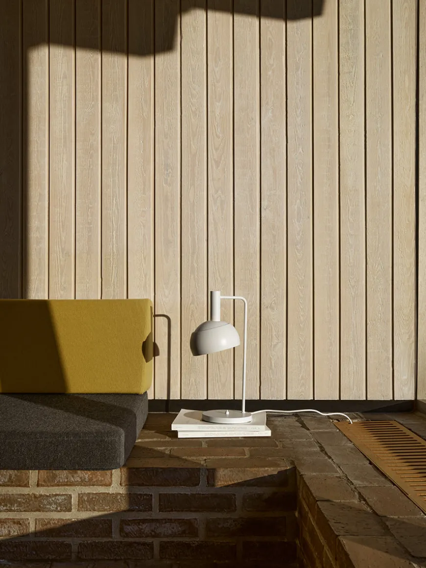 FJ Elements Table Lamp fra Louis Poulsen